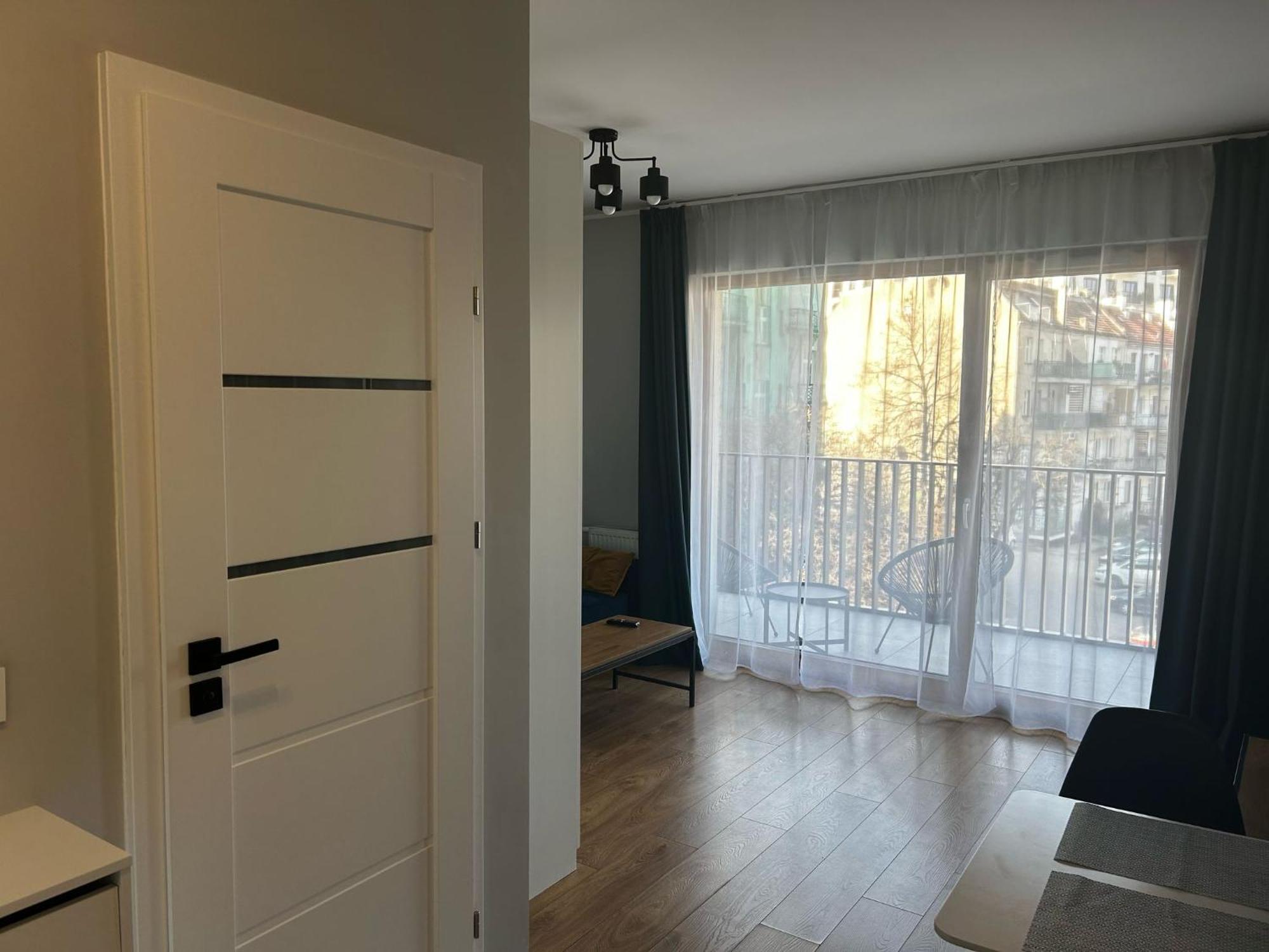 Luksusowy Apartament Z Parkingiem I Klimatyzacja W Samym Centrum Wroclawia Bagian luar foto
